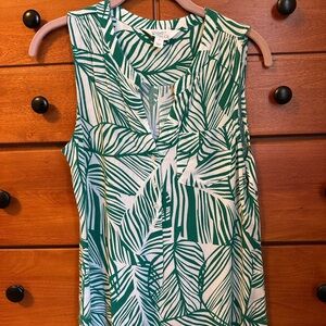 v neck sleeveless shirt